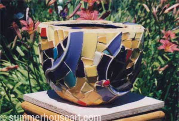 Pique assiette Mosaic Pot by Helen Bushell, summerhouseart.com