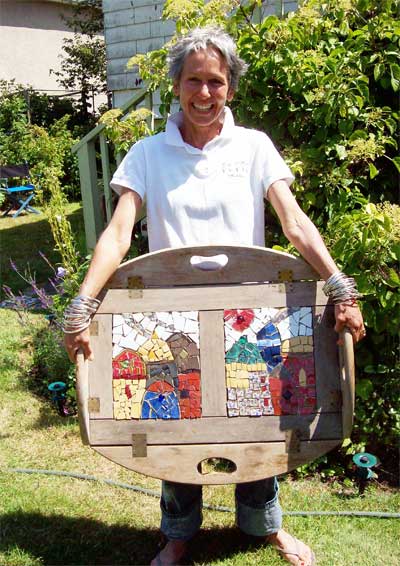 rahni-with-mosaic Rahni with her inspired piece