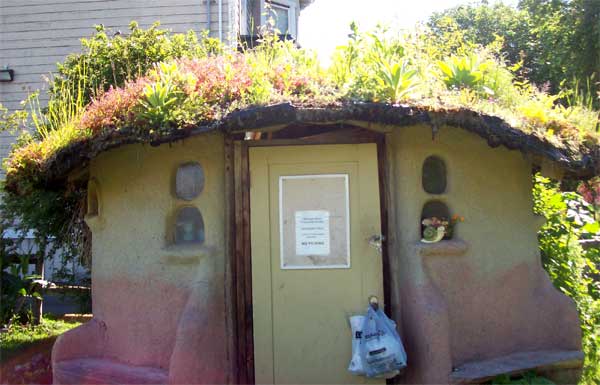 straw-bale-hut