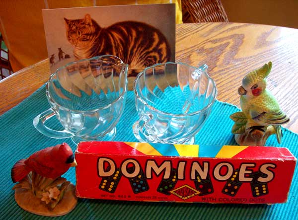 cat-card-dominoes cat-card-dominoes