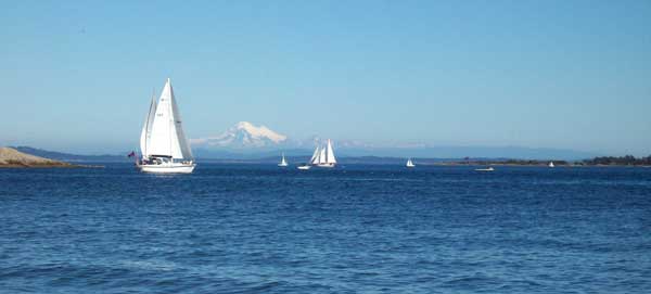 sailboats-and-mt-baker