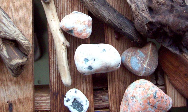driftwood-and-stones